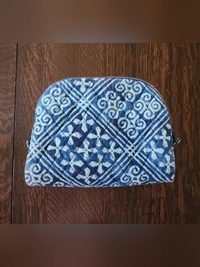 Vera Bradley Retired "Blue Cuban Tiles" Cosmetic Toiletries Bag EUC $24